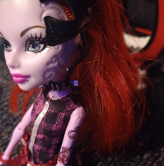 Monster High Freaky Fushion Ghoulia Yelps & Operetta + Zombie Scooter Bundle - Picture 9 of 11